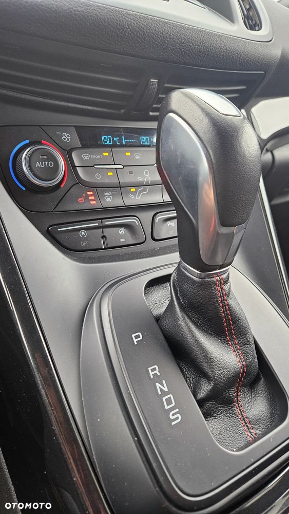Ford Kuga 2.0 TDCi 4x4 ST-Line - 22