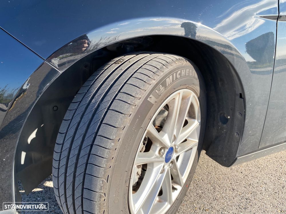 Ford Focus 1.0 EcoBoost Business - 12