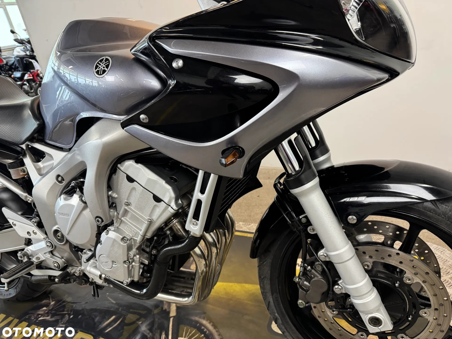 Yamaha FZ6 - 9