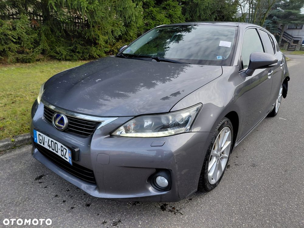 Lexus CT - 12