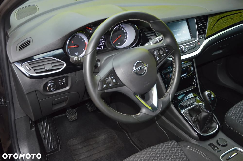 Opel Astra - 11