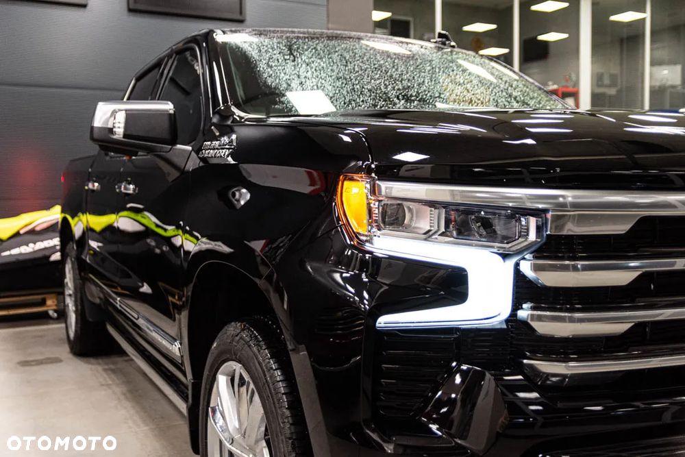 Chevrolet Silverado - 13