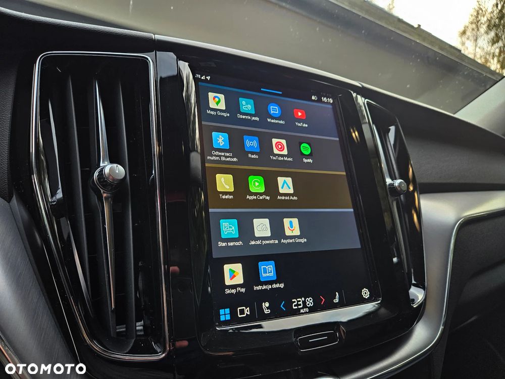 Volvo XC 60 B4 B Plus Bright - 36