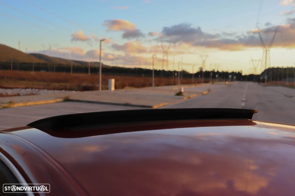 VW Passat 1.9 TDi Highline - 17