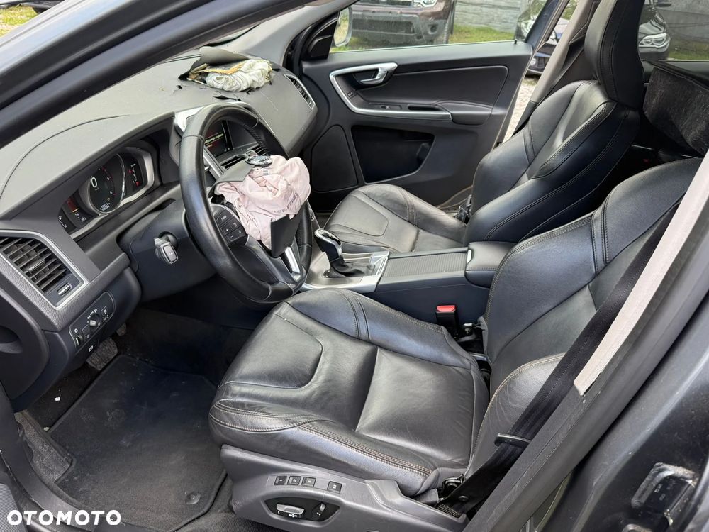 Volvo XC 60 D4 Drive-E Momentum - 11