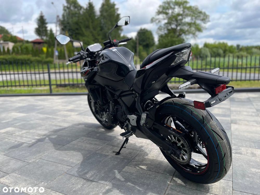 Kawasaki Z 650 - 11