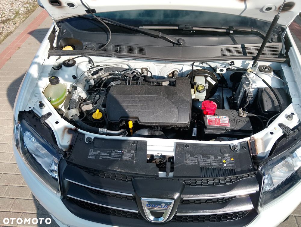 Dacia Logan 1.2 16V 75 Ambiance - 11