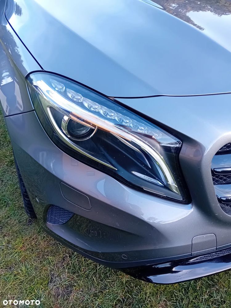 Mercedes-Benz GLA 250 4-Matic - 24