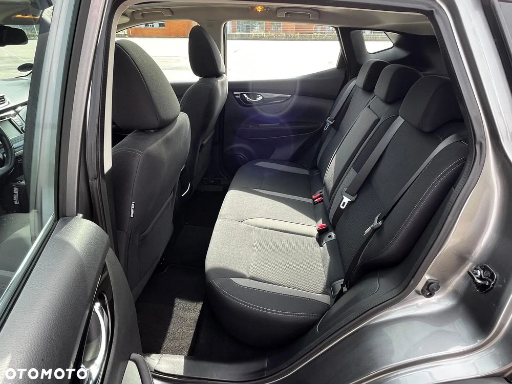 Nissan Qashqai 1.3 DIG-T N-Connecta - 16