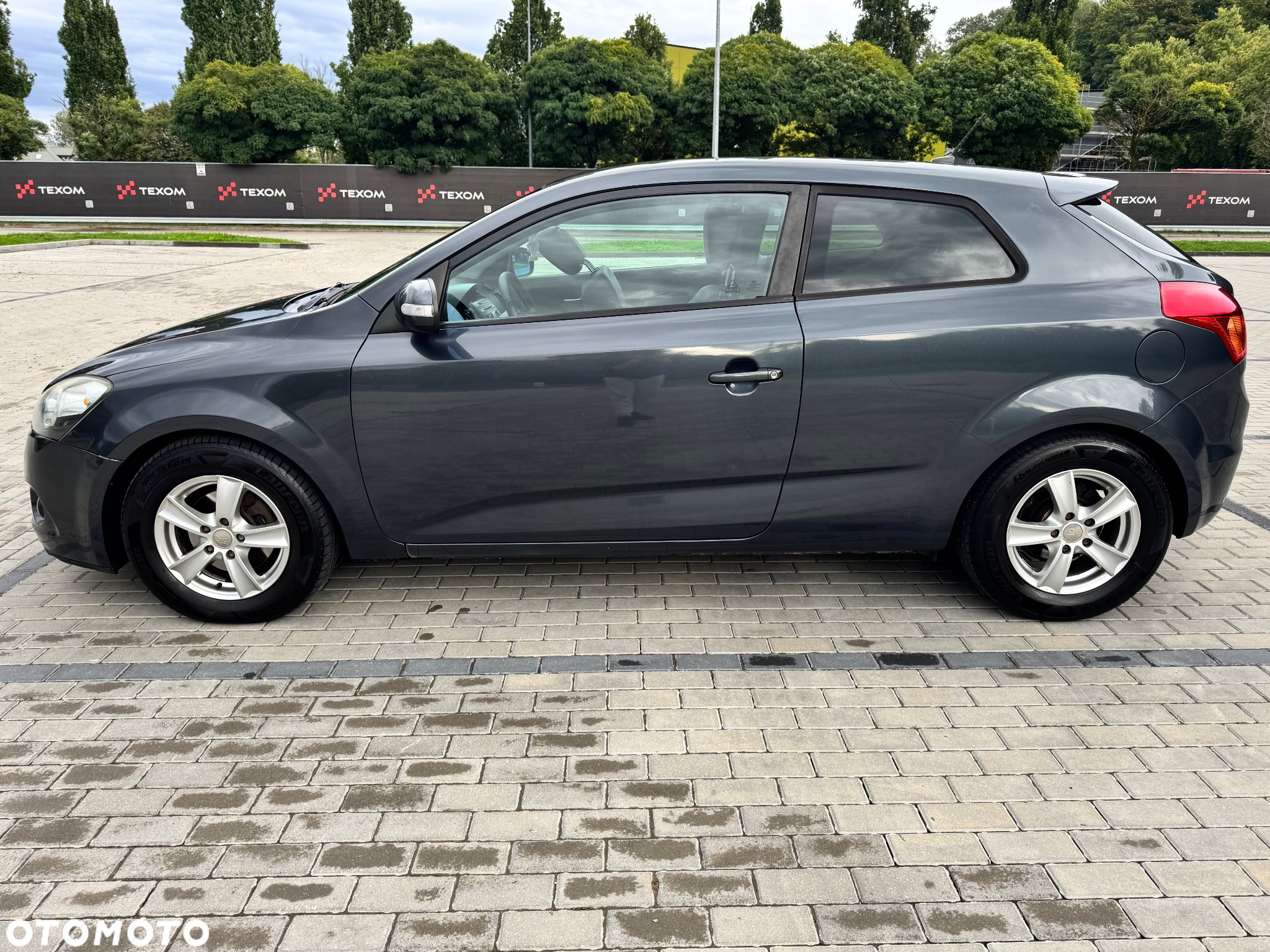 Kia Ceed - 8