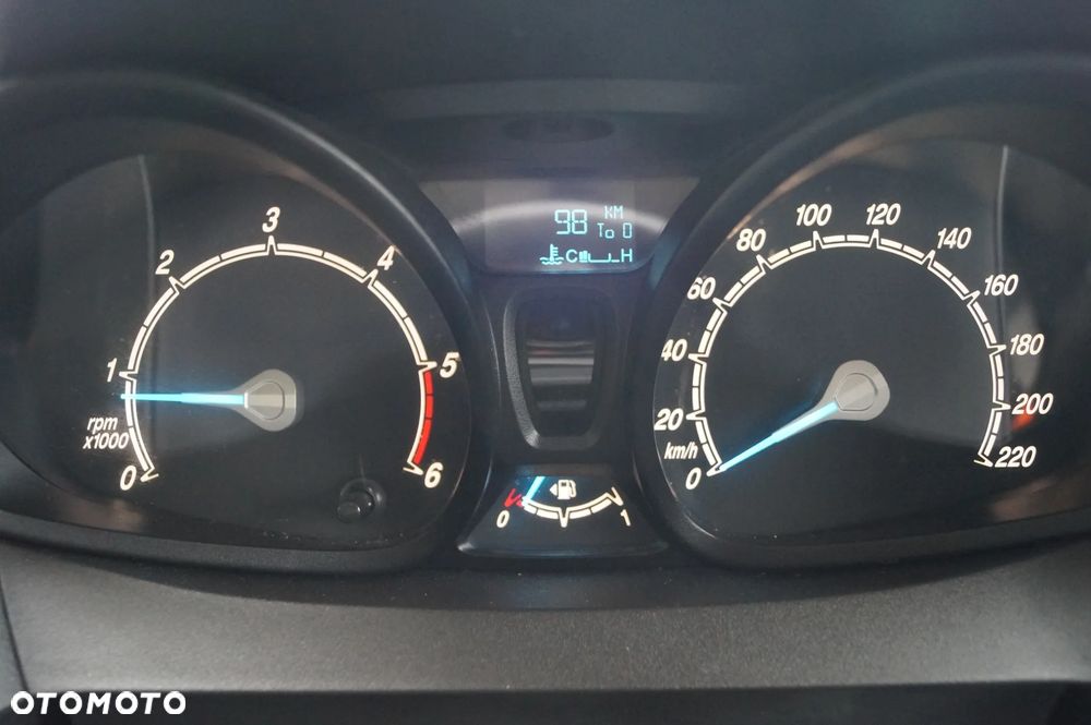 Ford Tourneo Courier 1.5 TDCi Trend - 23