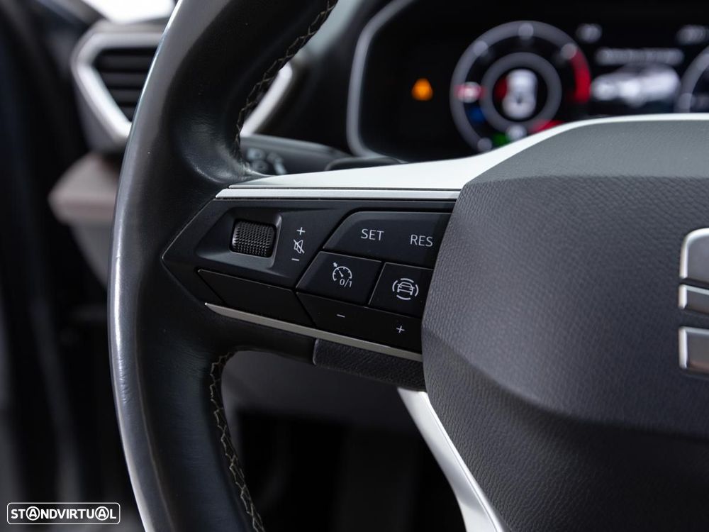 SEAT Leon 1.4 e-Hybrid Xcellence DSG - 17