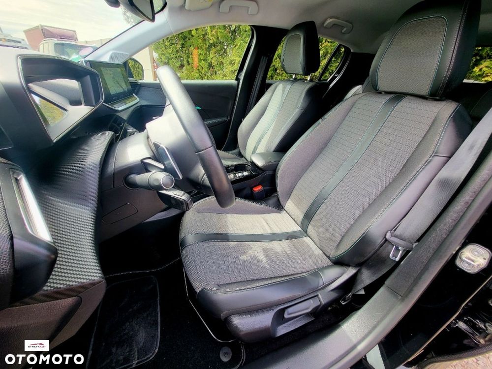 Peugeot 208 - 5