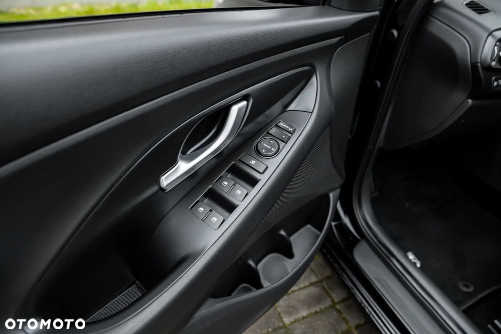 Hyundai i30 1.5 T-GDI 48V Premium DCT - 20