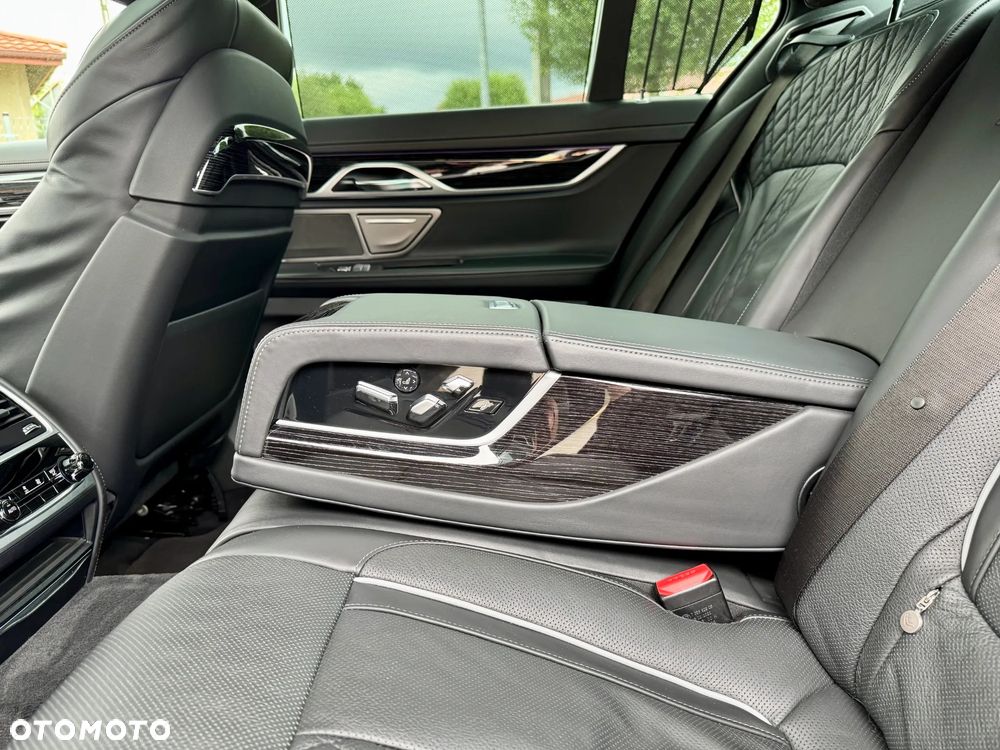 BMW Seria 7 730d xDrive mHEV sport - 22