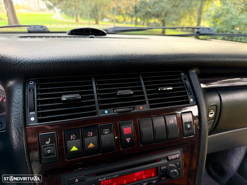 Audi A8 2.5 TDi - 41