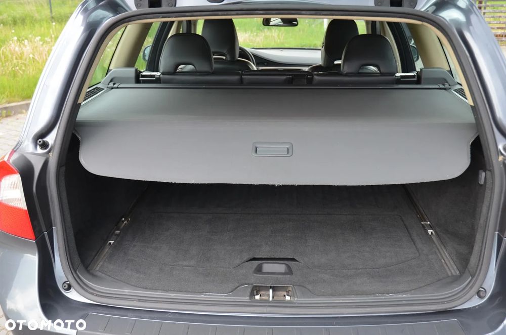 Volvo V70 2.4D Momentum - 11