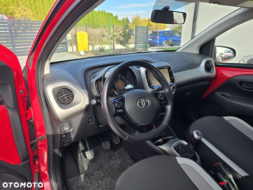 Toyota Aygo x-clusiv - 15