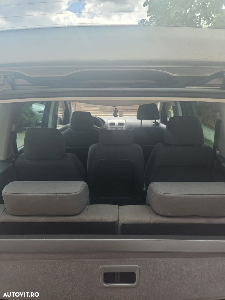 Volkswagen Touran 2.0TDI Highline - 4