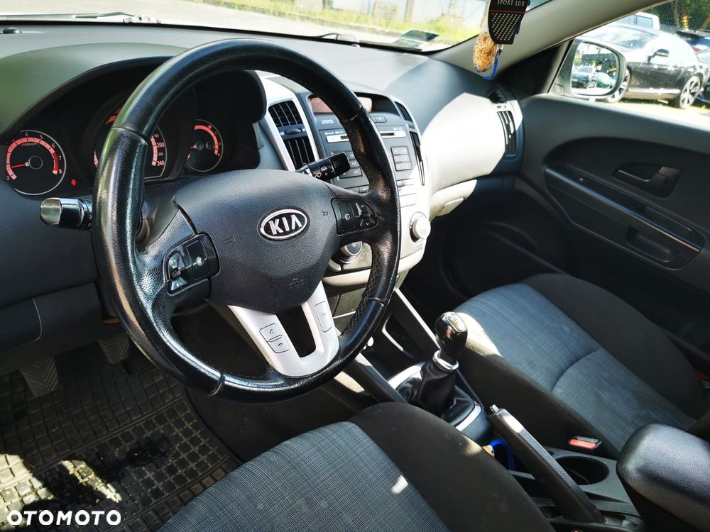 Kia Ceed 1.4 Comfort - 13