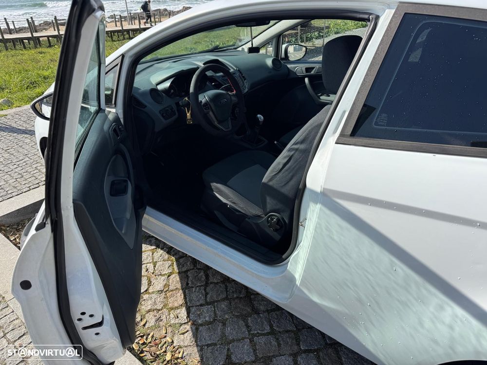 Ford Fiesta - 13