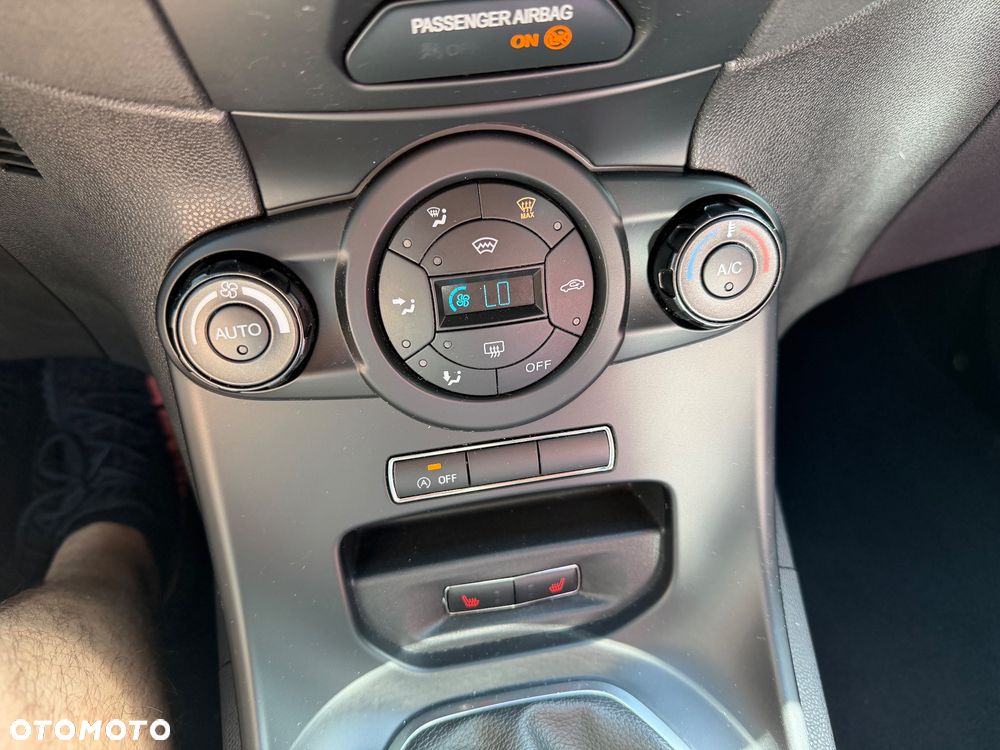 Ford Fiesta 1.0 EcoBoost STart-Stop ST-LINE - 19