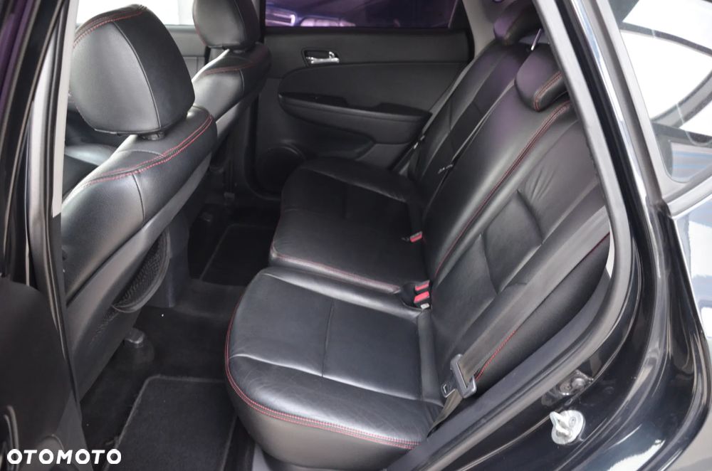 Hyundai i30 1.6 CRDi FIFA WM Edition - 25