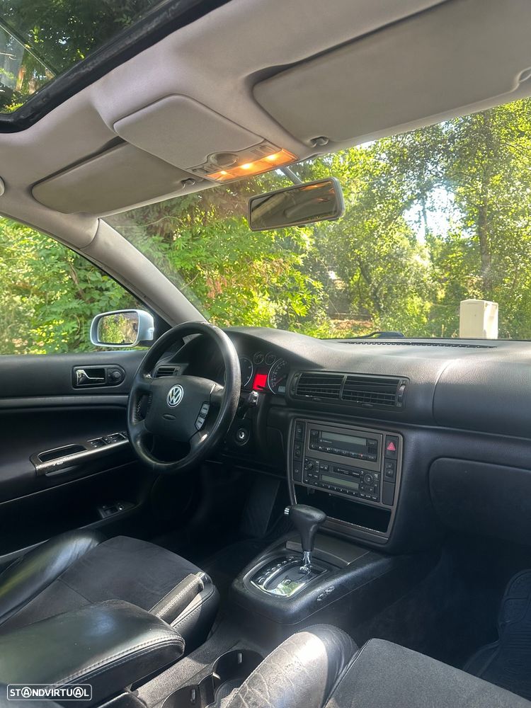 VW Passat 1.9 TDi Highline Tip - 17