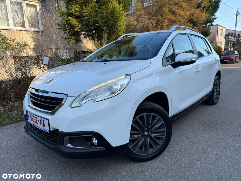 Peugeot 2008 1.2 Pure Tech Style EU6 - 1