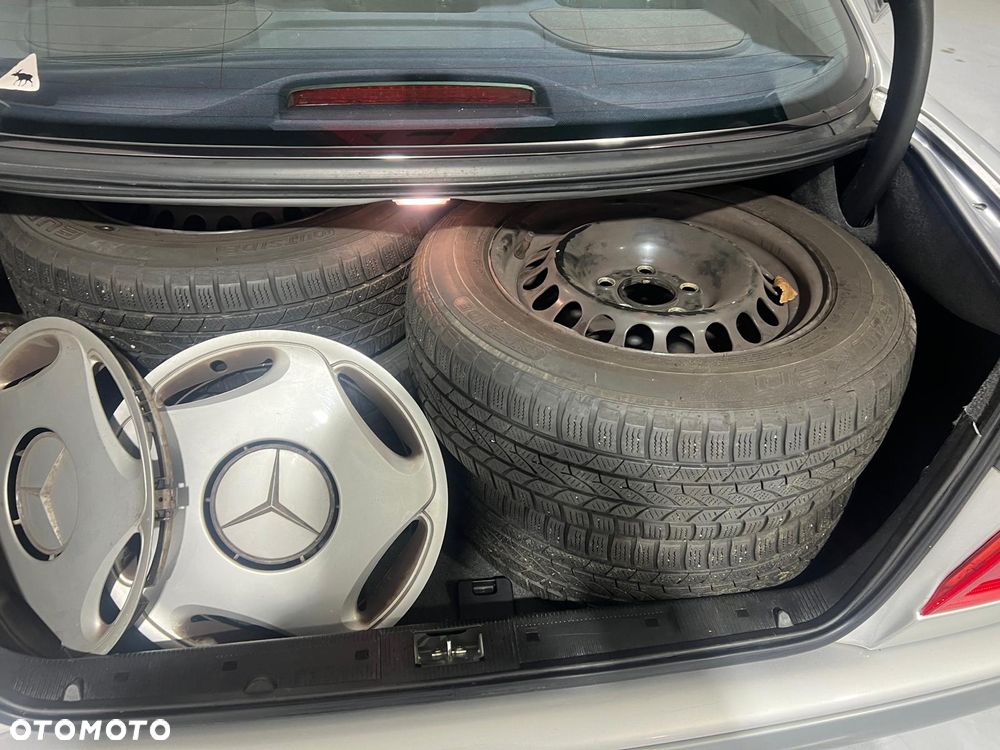 Mercedes-Benz Klasa E 200 Elegance - 8