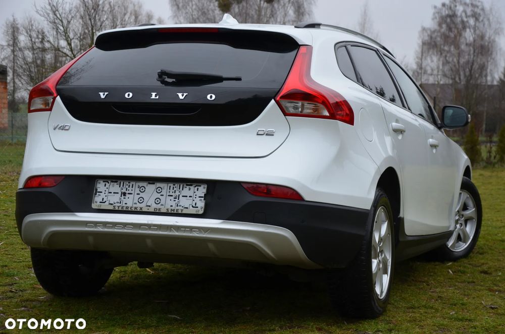 Volvo V40 Cross Country D2 Momentum - 8