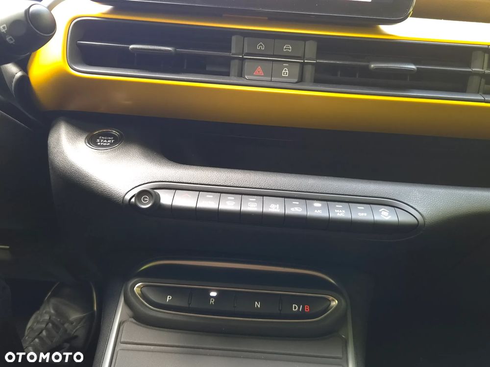 Jeep Avenger 54kWh Summit - 17
