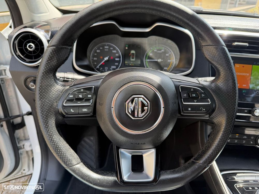 MG ZS - 30