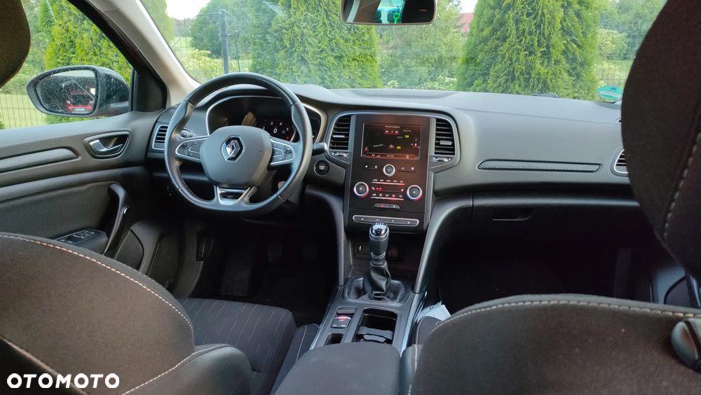 Renault Megane TCe 140 GPF LIMITED - 9