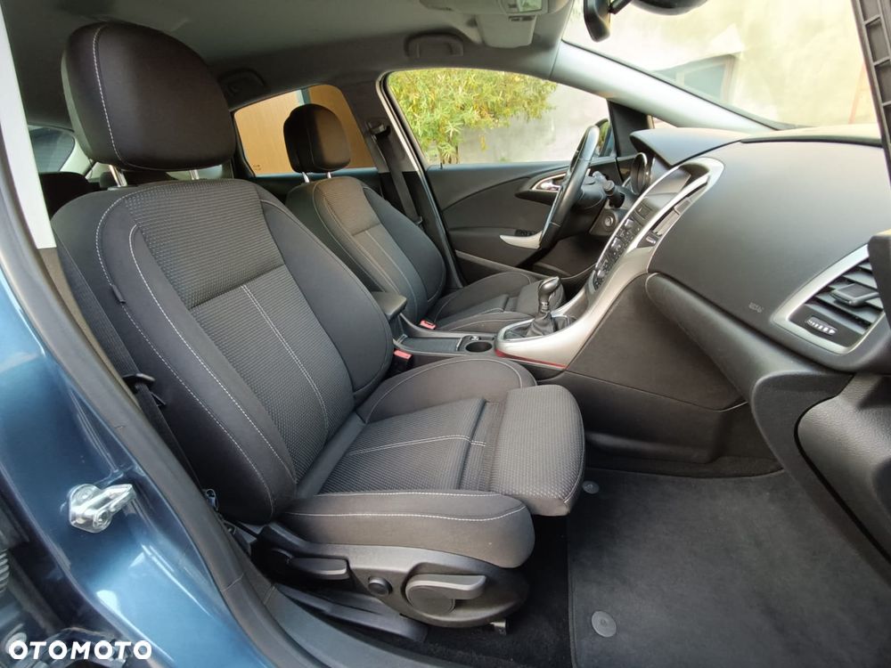 Opel Astra 1.4 T Cosmo S&S EU6 - 17