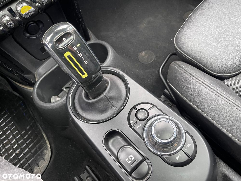 MINI Cooper SE Trim M - 15