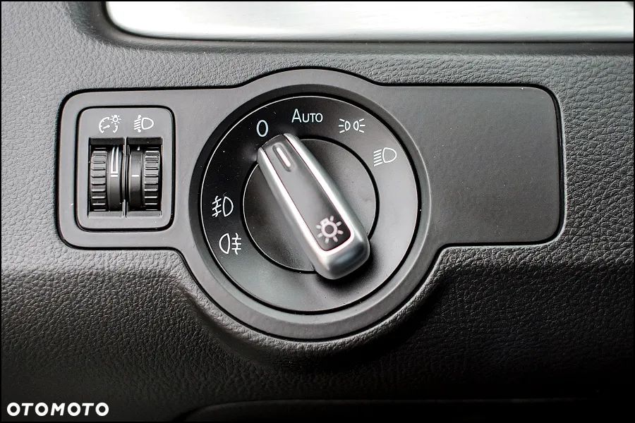 Volkswagen Passat - 31