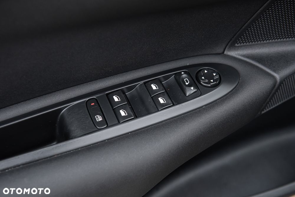 Citroën C4 HDi 90 Attraction - 16