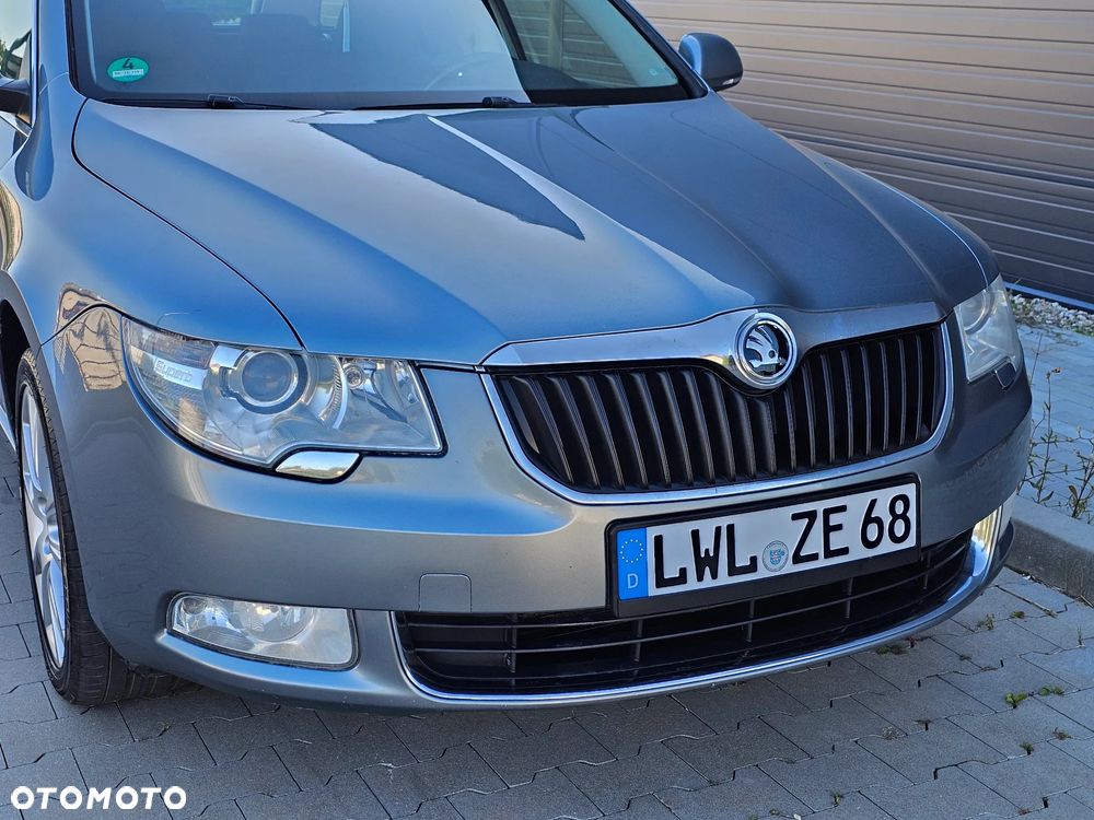 Skoda Superb 2.0 TDI Exclusive - 30