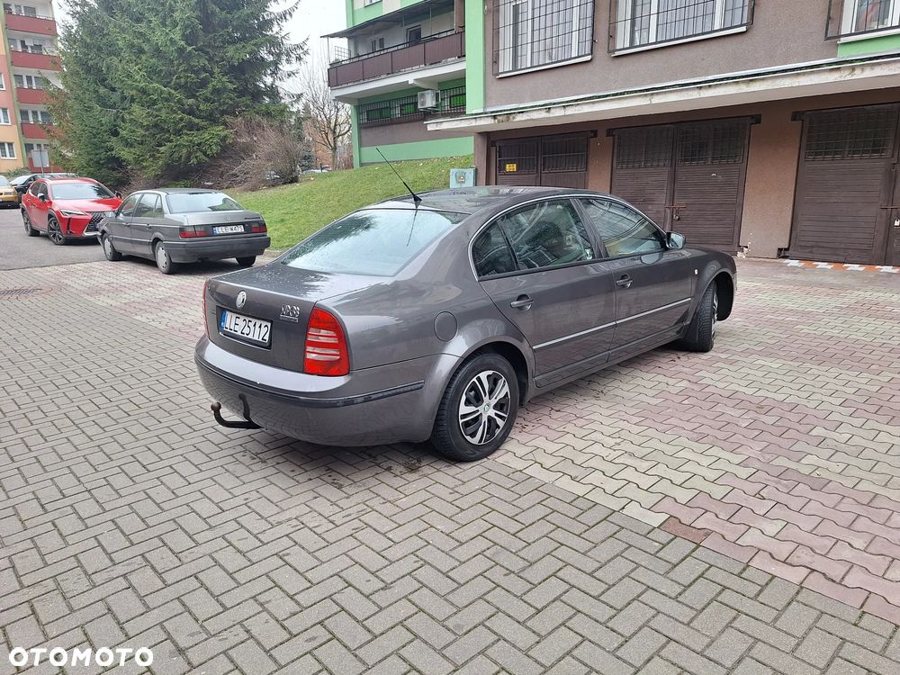 Skoda Superb 2.0 - 3