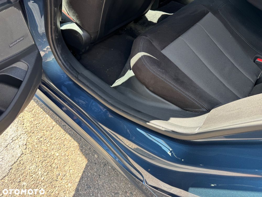 BMW Seria 3 320d xDrive MHEV Sport Line sport - 10