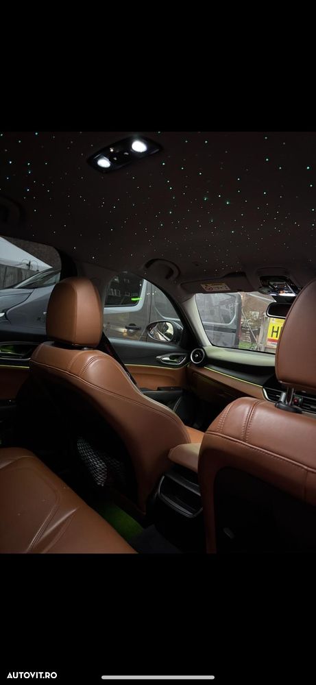 Alfa Romeo Giulia 2.0 Turbo 16V AT8-Q4 Veloce - 18