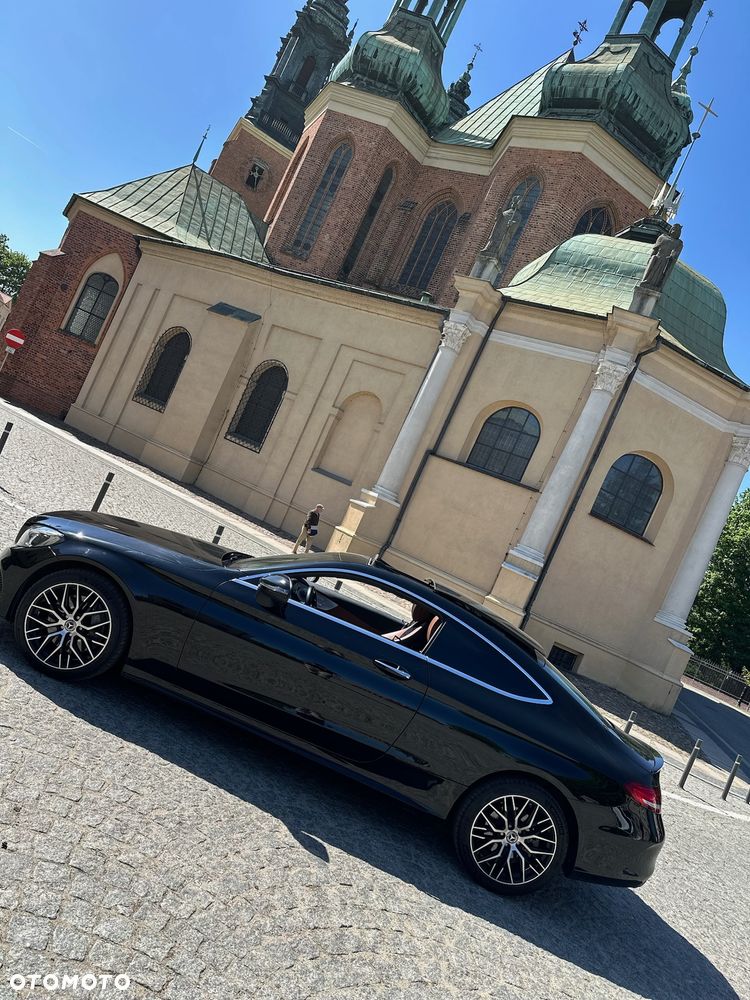 Mercedes-Benz Klasa C 300 9G-TRONIC - 34