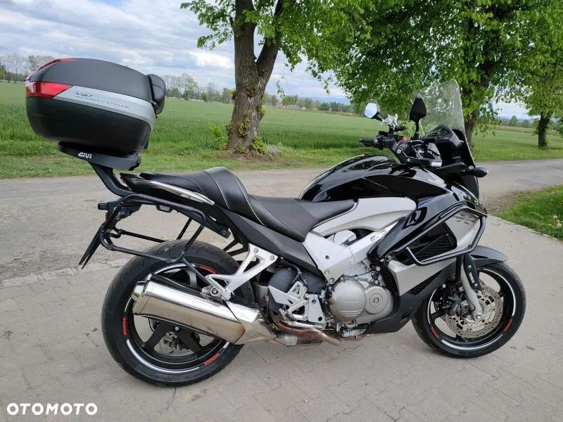 Honda VFR - 1