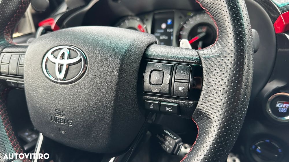Toyota Hilux 2.8D 204CP 4x4 Double Cab AT GR Sport II - 24