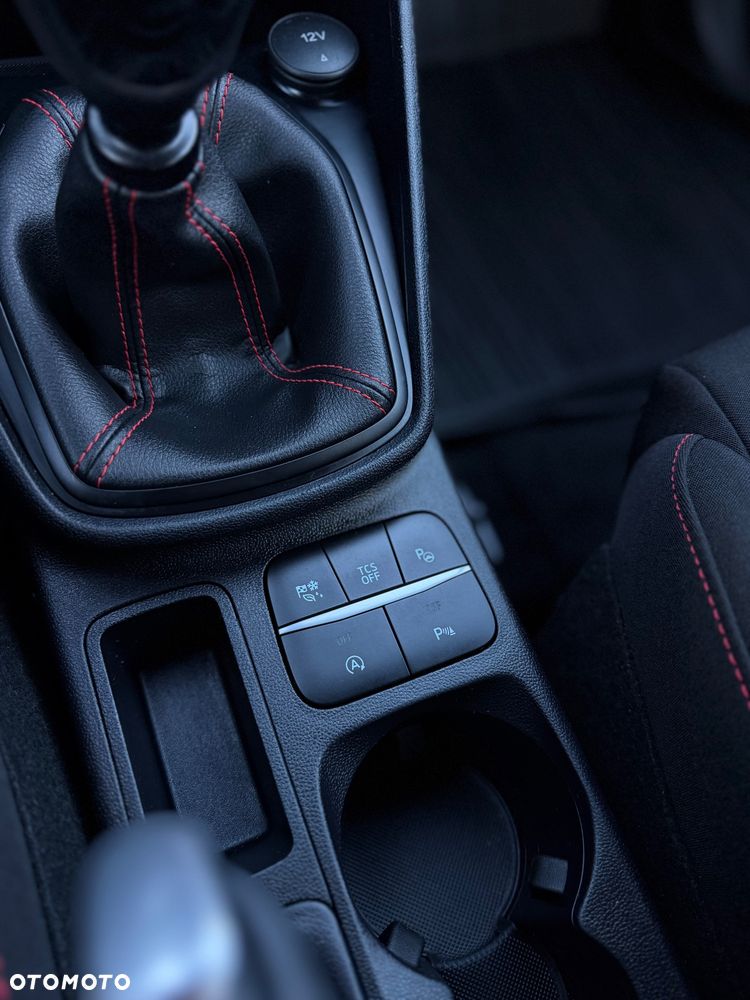 Ford Fiesta 1.0 EcoBoost S&S ST-LINE X - 25