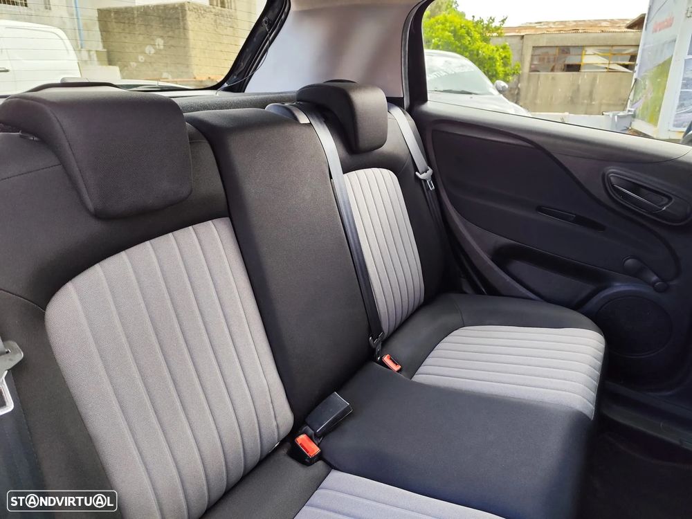 Fiat Punto 1.3 M-Jet Lounge S&S - 12