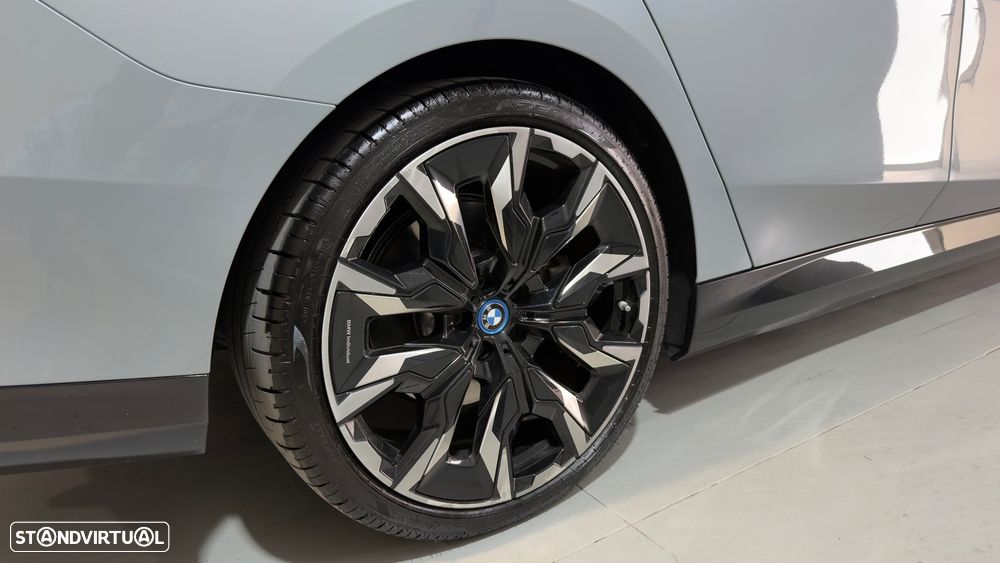 BMW i5 eDrive40 Pack Desportivo M - 13