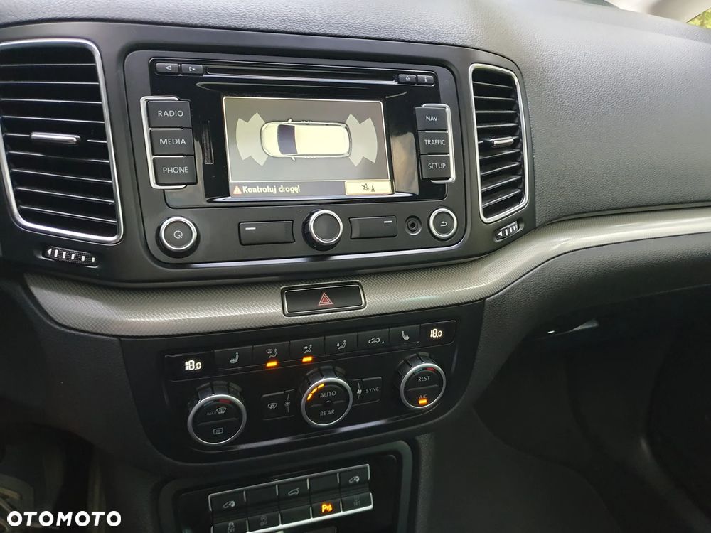 Volkswagen Sharan 2.0 TDI Blue Motion Match - 21
