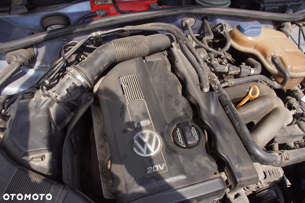 Auto na części - Volkswagen Passat B5 1.8 20V 125 KM ADR DHZ LL5Y 1997R Silnik Skrzynia Drzwi Maska Błotnik Zderzak Klapa Lampa Lusterko Klamka Szyba Deska Kokpit Sterownik Moduł Czujnik Licznik Panel Kierownica - 17